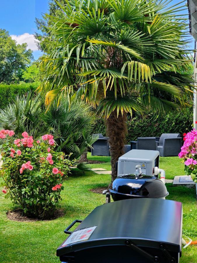 Gite Pause Au Jardin Piscine Chauffee Saint-Branchs Kültér fotó