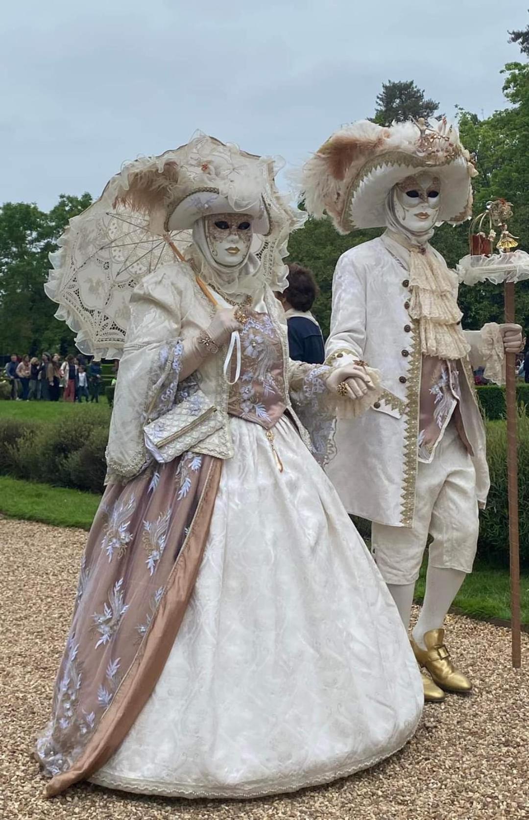 Gite Pause Au Jardin Piscine Chauffee Saint-Branchs Kültér fotó